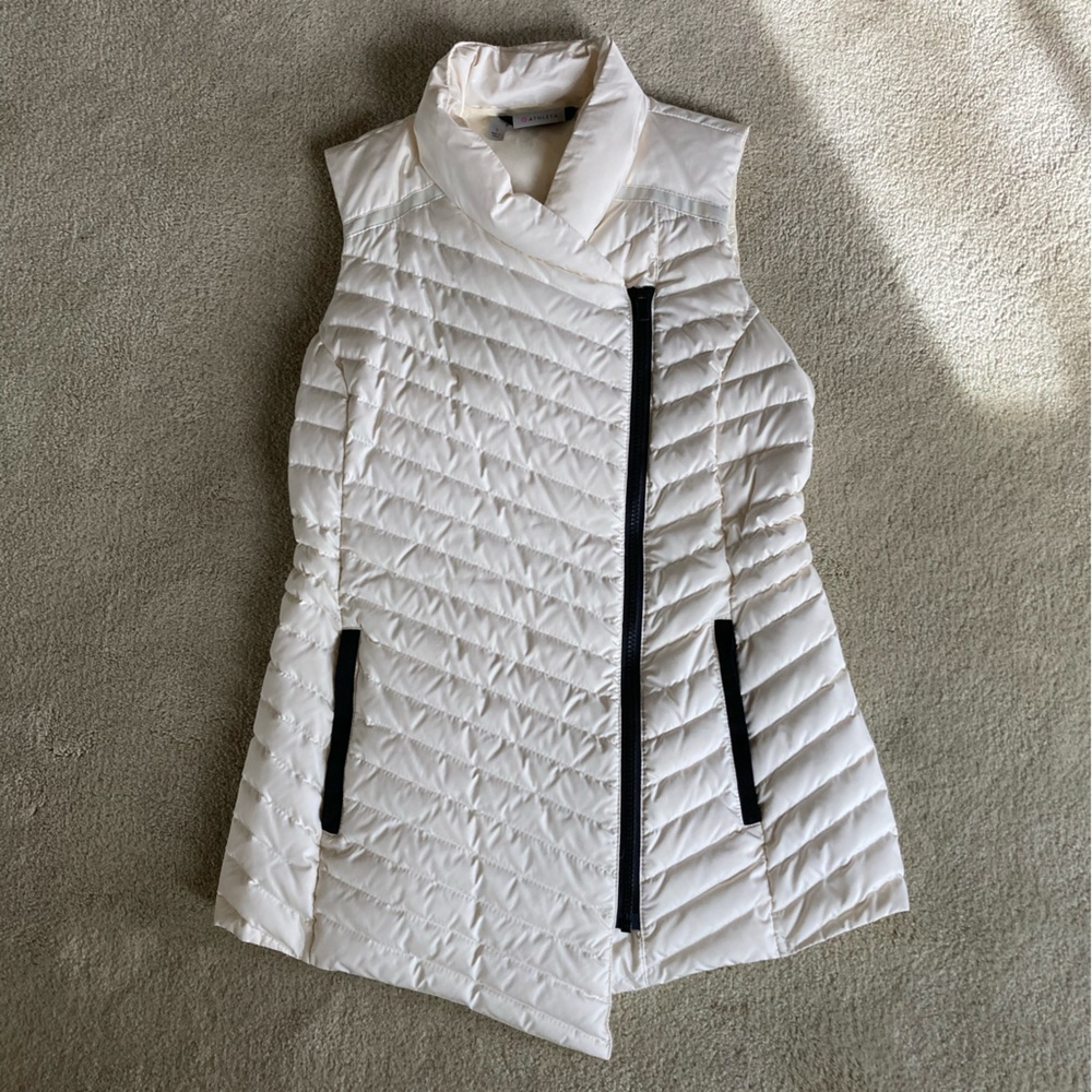 Athleta puffer down vest size small white